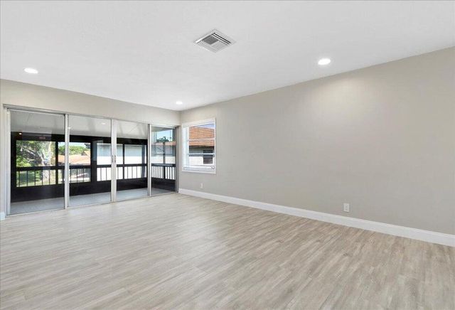 13921 Royal Palm Court D, Delray Beach, FL 33484