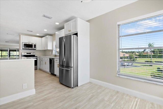 13921 Royal Palm Court D, Delray Beach, FL 33484