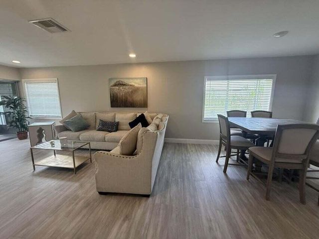 13921 Royal Palm Court D, Delray Beach, FL 33484