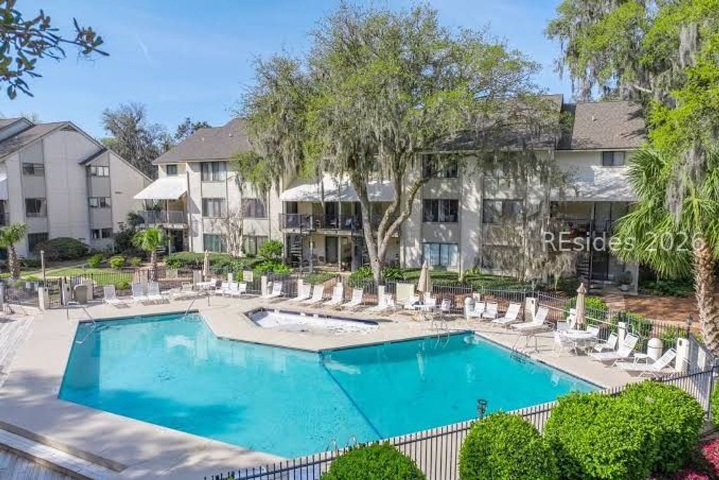36 Deallyon Ave Apt 74, Hilton Head Island, SC 29928