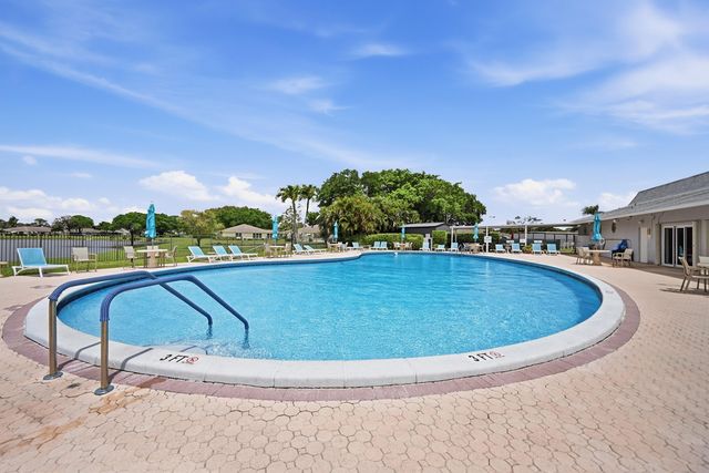 14589 Canalview Drive B, Delray Beach, FL 33484