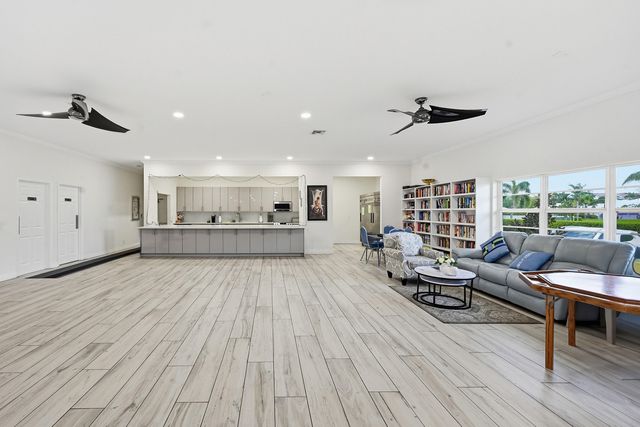 14589 Canalview Drive B, Delray Beach, FL 33484