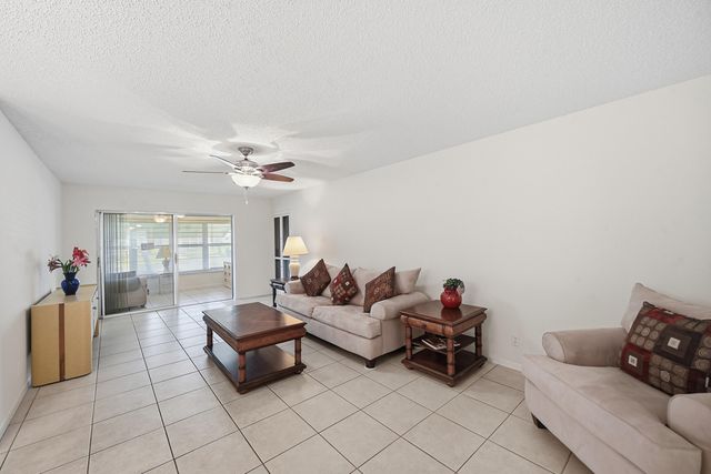 14589 Canalview Drive B, Delray Beach, FL 33484
