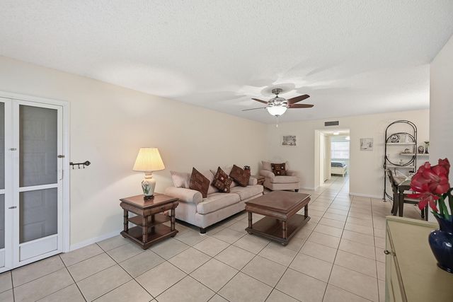 14589 Canalview Drive B, Delray Beach, FL 33484