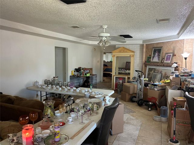 3827 Addicks Clodine Road, Houston, TX 77082