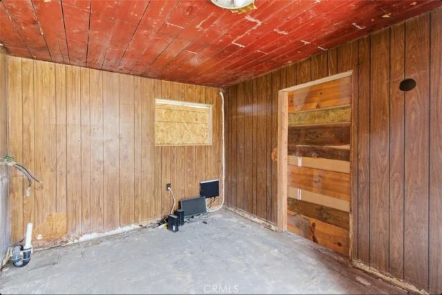 261 S Muscott, San Bernardino, CA 92410