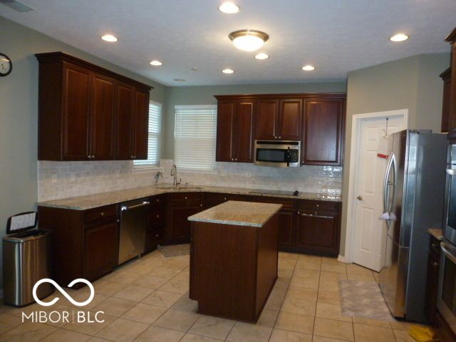 9849 N Anchor Bend, Mccordsville, IN 46055