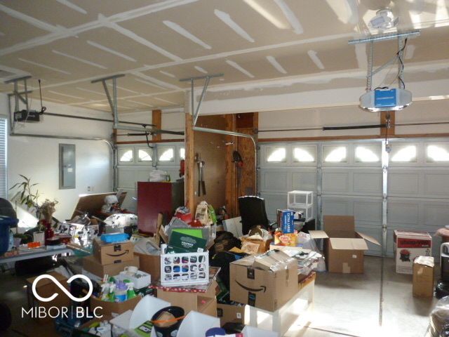 9849 N Anchor Bend, Mccordsville, IN 46055