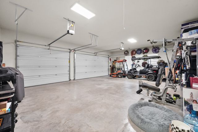 863 Alto Bonito Court, Godley, TX 76044