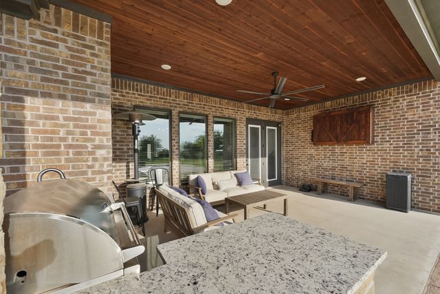 863 Alto Bonito Court, Godley, TX 76044