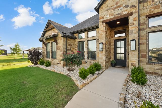 863 Alto Bonito Court, Godley, TX 76044