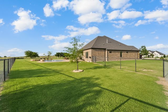 863 Alto Bonito Court, Godley, TX 76044