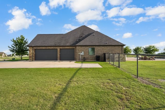 863 Alto Bonito Court, Godley, TX 76044