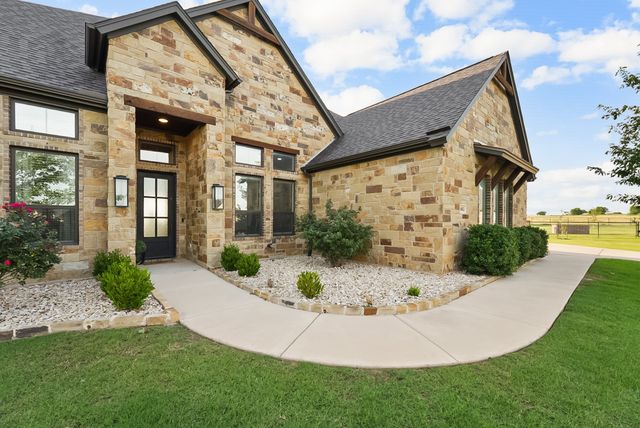 863 Alto Bonito Court, Godley, TX 76044