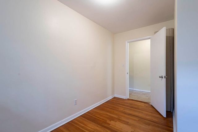 486 Park Avenue, Valparaiso, IN 46385