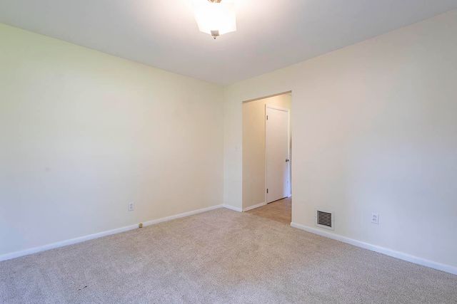 486 Park Avenue, Valparaiso, IN 46385