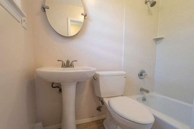 486 Park Avenue, Valparaiso, IN 46385