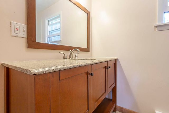 486 Park Avenue, Valparaiso, IN 46385
