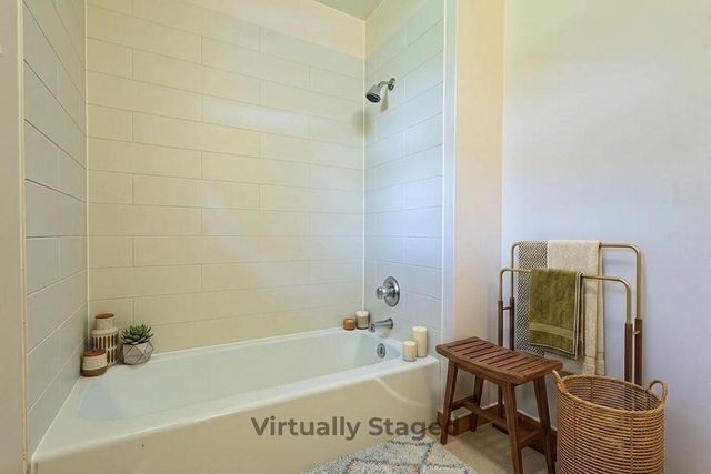 486 Park Avenue, Valparaiso, IN 46385
