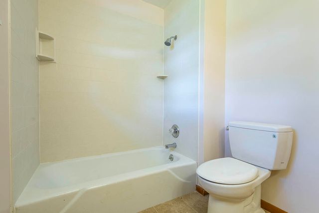 486 Park Avenue, Valparaiso, IN 46385