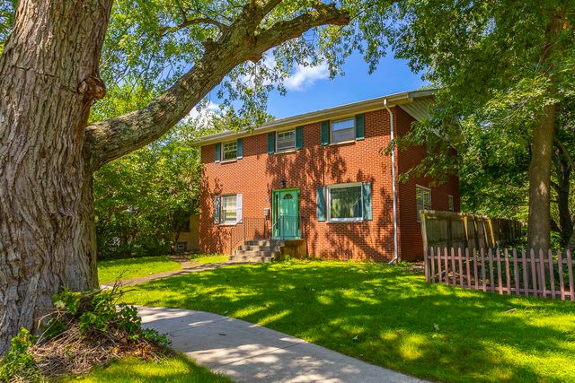 486 Park Avenue, Valparaiso, IN 46385