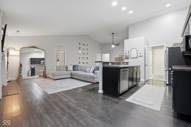 5780 Blue Sky Drive, Whitestown, IN 46075