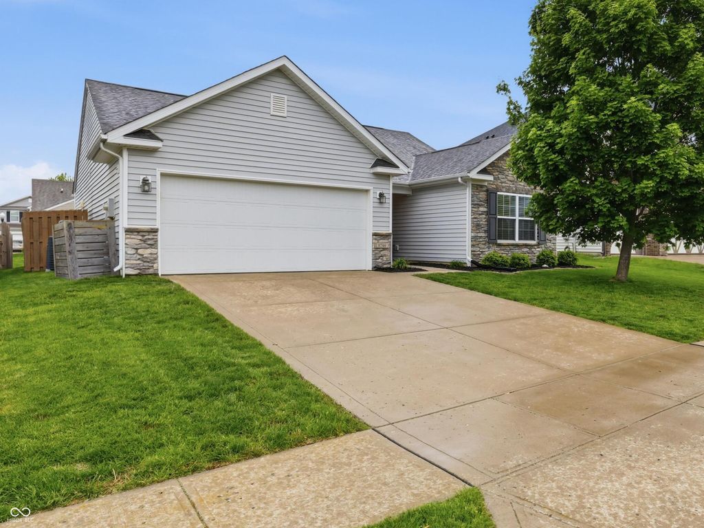 5780 Blue Sky Drive, Whitestown, IN 46075