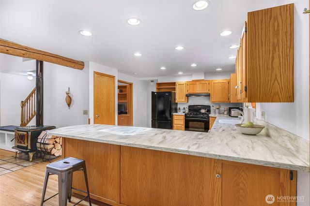 9515 Sunrise Road, Blaine, WA 98230