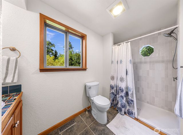 9515 Sunrise Road, Blaine, WA 98230