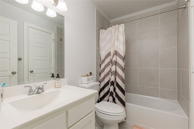 941 Nathanael Greene Court, Aubrey, TX 76227
