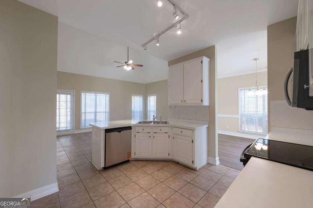 509 Fielding Court, Fayetteville, GA 30215