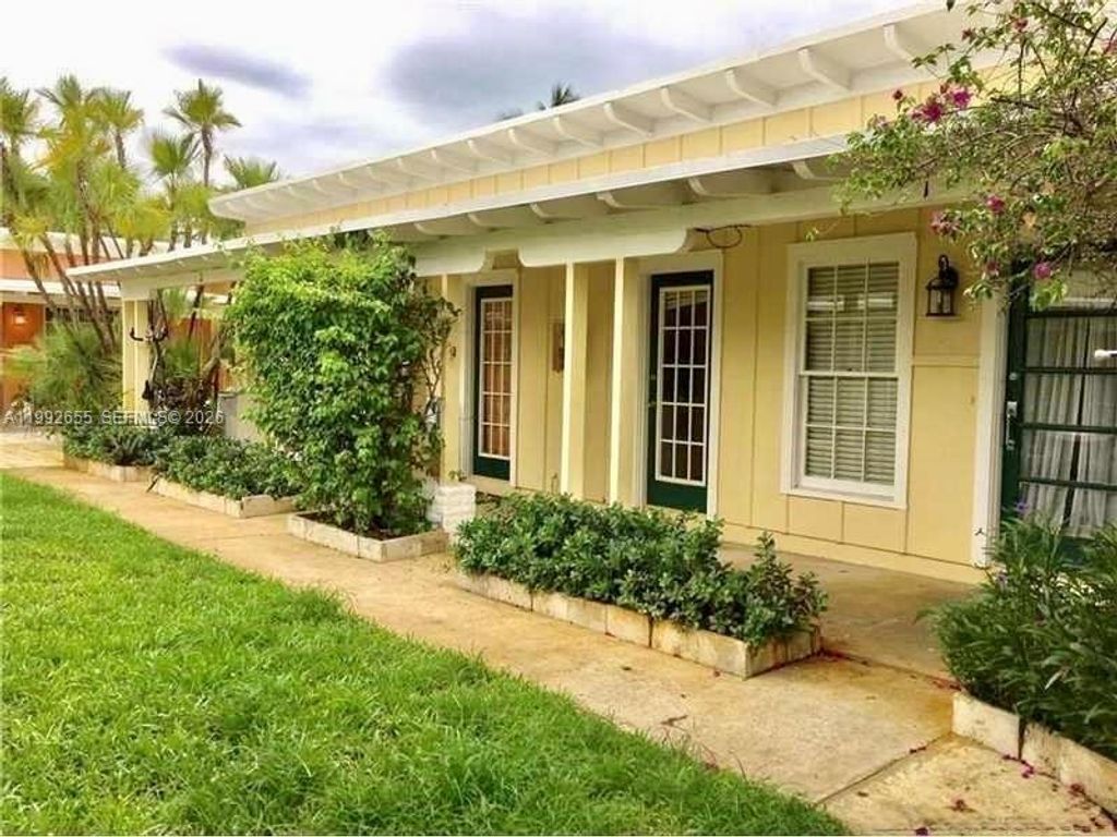 809 NE 17th Ave 1, Fort Lauderdale, FL 33304