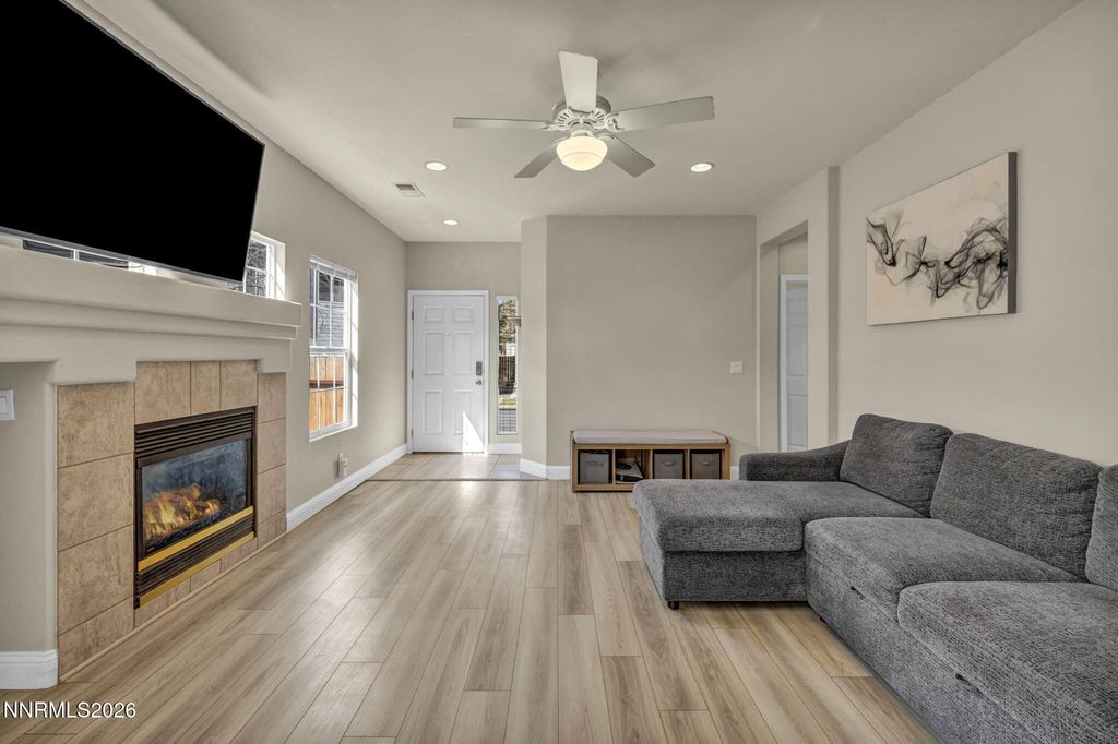 Image 10 of property listing at 5421 Desert Peach Drive, Sparks, NV 89436