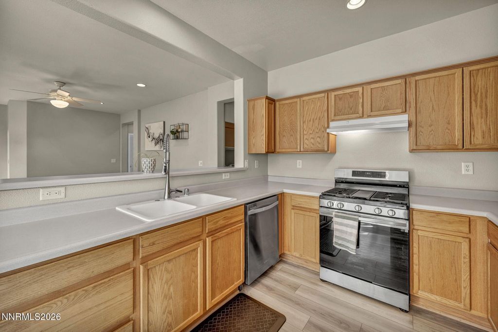 Image 15 of property listing at 5421 Desert Peach Drive, Sparks, NV 89436