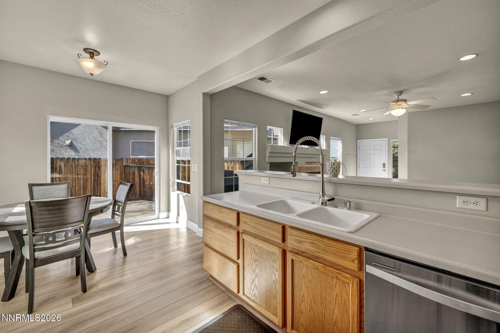 Image 22 of property listing at 5421 Desert Peach Drive, Sparks, NV 89436