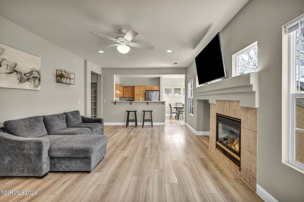 Image 6 of property listing at 5421 Desert Peach Drive, Sparks, NV 89436