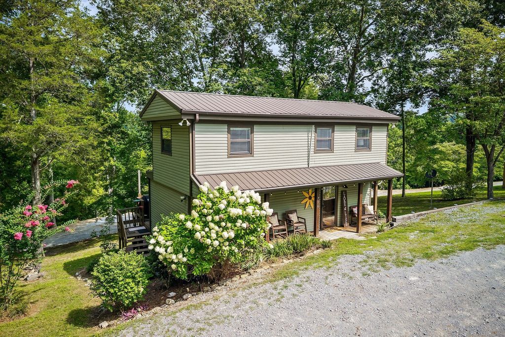 716 Still Point Rd, Smithville, TN 37166