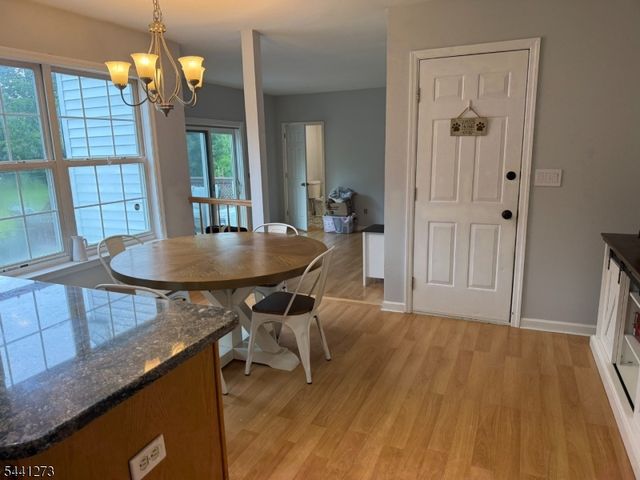 4 Fox Chase Rd, White Twp., NJ 07863