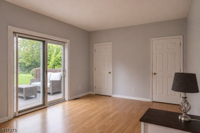 4 Fox Chase Rd, White Twp., NJ 07863