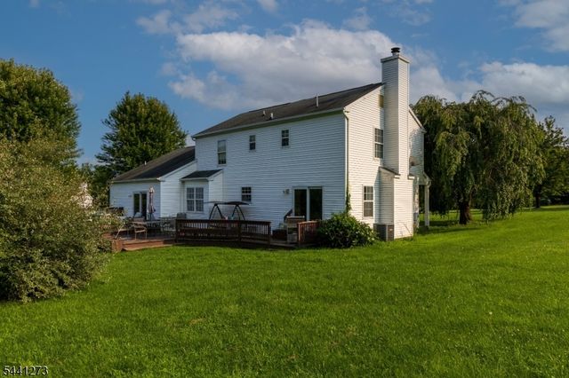 4 Fox Chase Rd, White Twp., NJ 07863