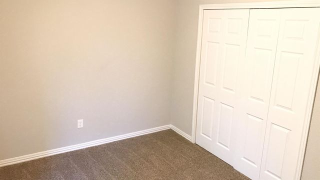 205 Grantham Road, Baytown, TX 77521