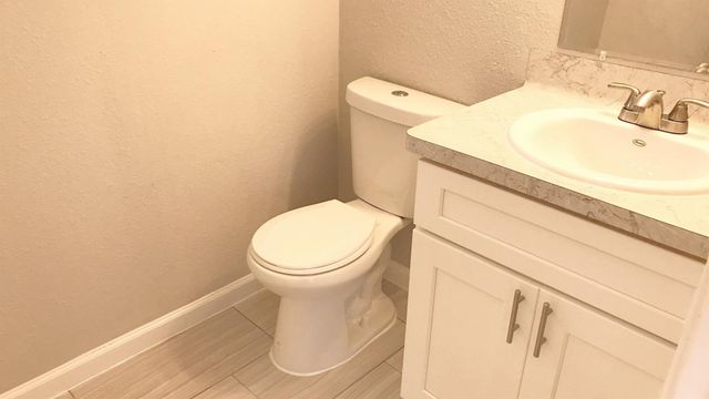 205 Grantham Road, Baytown, TX 77521