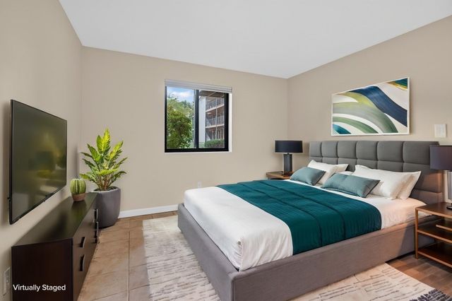 14 Arizona Ter 8, Arlington, MA 02474