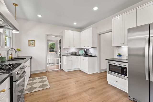 1118 Riverwood Dr, Nashville, TN 37216