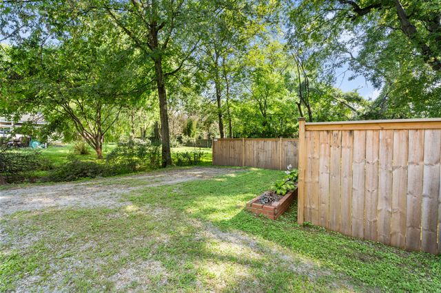 1118 Riverwood Dr, Nashville, TN 37216