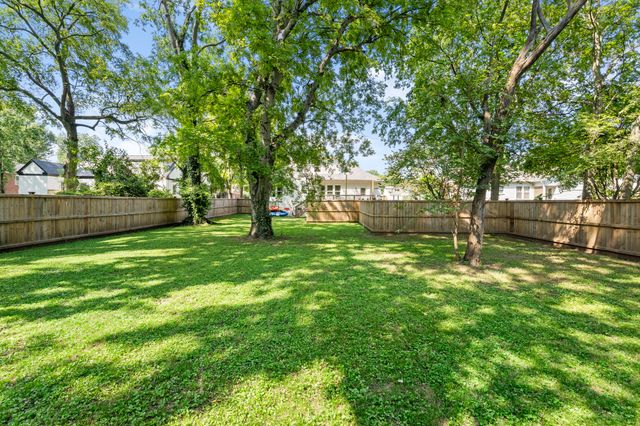 1118 Riverwood Dr, Nashville, TN 37216