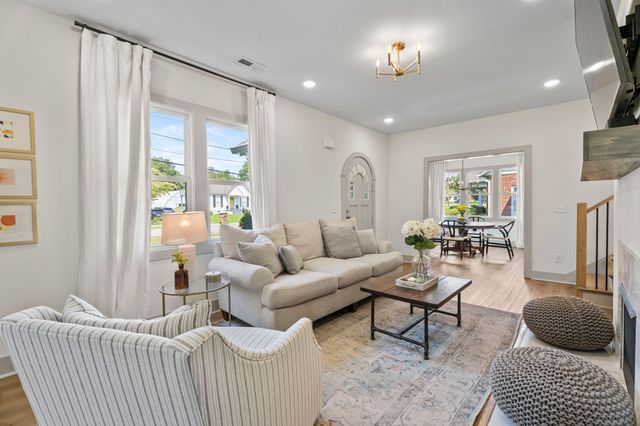 1118 Riverwood Dr, Nashville, TN 37216