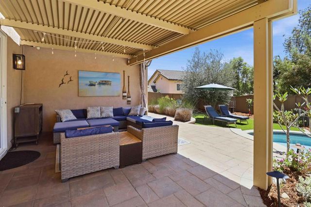 691 Center Stage Glen, Escondido, CA 92025