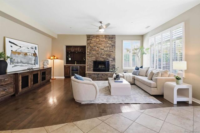 691 Center Stage Glen, Escondido, CA 92025