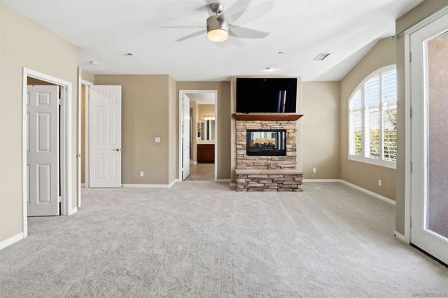 691 Center Stage Glen, Escondido, CA 92025